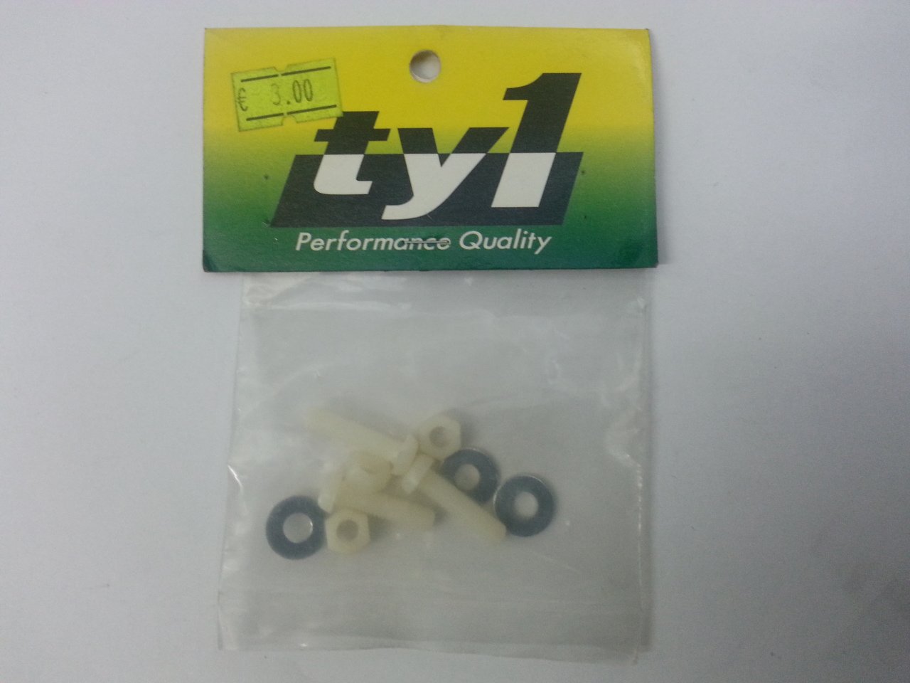 UÇAK METRİK VİDA SOMUN SETİ (PLASTİK)