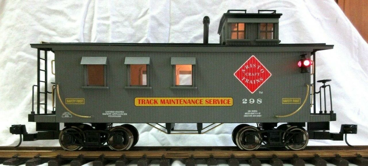 DELTON TRACK MAINTENANCE SERVICE CABOOSE W/ LIGHTING