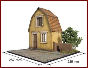 1/35 Village House with Base