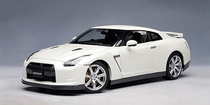 kyosho Nissan GT-R 1/18 ミニカーニスモ35GTR 京商 1/18 日産 GT-R ニスモ 2024 スペシャルエディション ホワイト