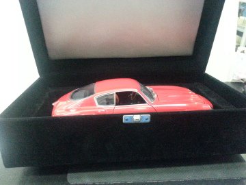 ASTON ARTIN 1962 DB4 GT 1/18