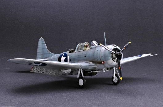 1/32 US Navy SBD-1/2 ''Dauntless''