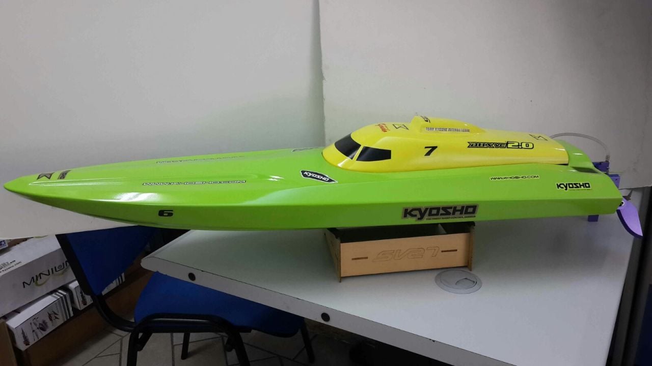 Speed Boat RC (Kumandalı) 6S Pil ile Çalışır