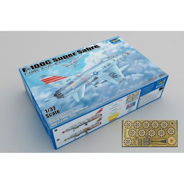 1/32 F-100C Super Sabre