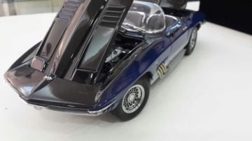 1/18 Corvette Diecast Model