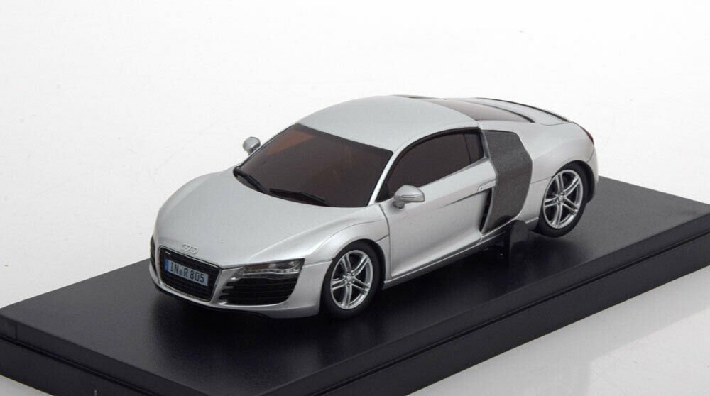 Audi R8 2006 1/43 R/C